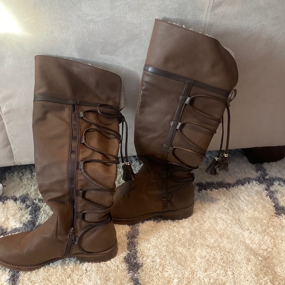 high boots - Picture 1 of 7